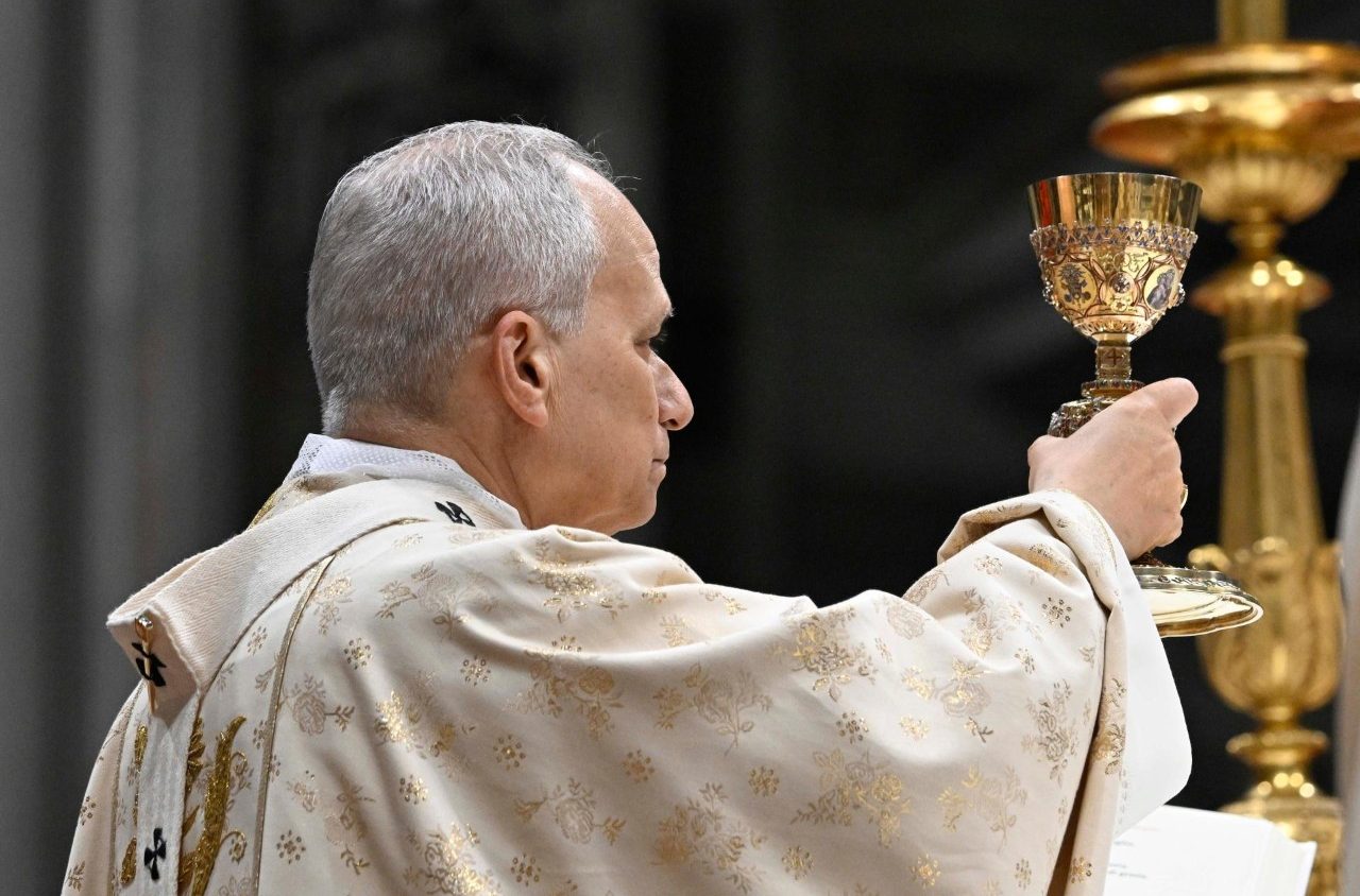 I media internazionali chiedono trasparenza ai giganti dell’IA