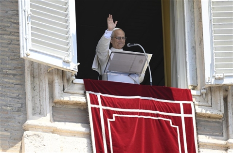 "Benvenuto!", Papa Leone arrivato a Castel Gandolfo tra applausi e saluti della gente