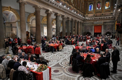 Ucraina, pesante attacco missilistico russo su Kyiv