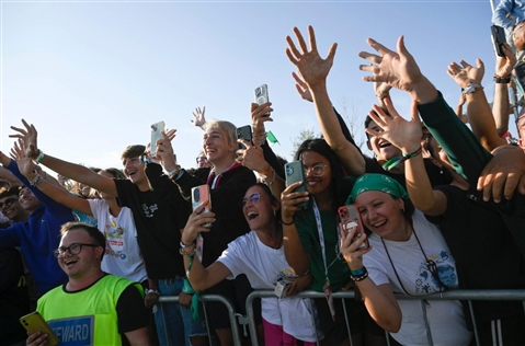 Parolin: le guerre preventive rischiano di incendiare il mondo