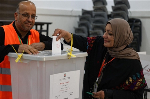 Parolin: dalla Pontificia Accademia Ecclesiastica risposte di pace per il mondo