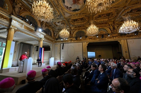 In un minuto la prima giornata di Leone XIV in Francia